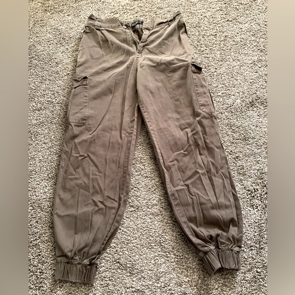 Army green cargo joggers size L